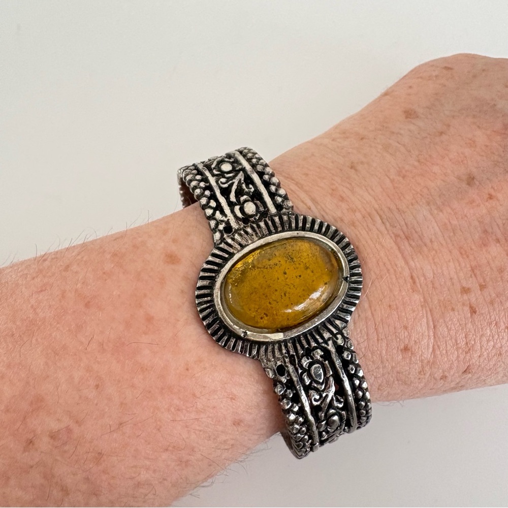 Vintage Amber Style Cabochon Cuff Bracelet